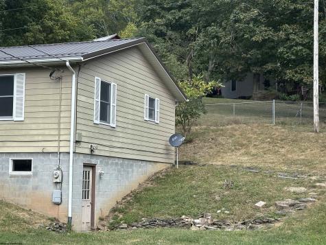 64 Polk Street Weston WV 26452