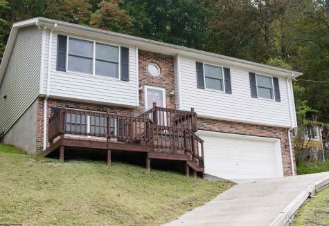 1914 Lake Floyd Circle Salem WV 26426