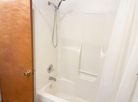 1914 Lake Floyd Circle Salem WV 26426