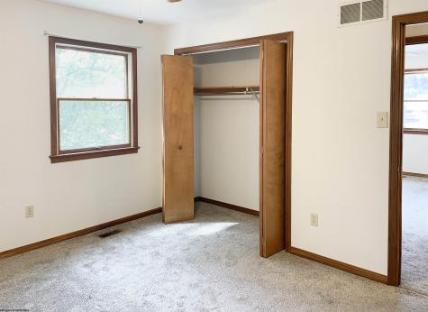 1914 Lake Floyd Circle Salem WV 26426