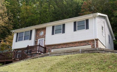 1914 Lake Floyd Circle Salem WV 26426
