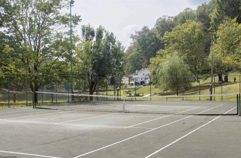 1914 Lake Floyd Circle Salem WV 26426