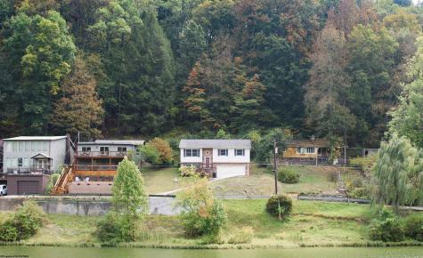 1914 Lake Floyd Circle Salem WV 26426