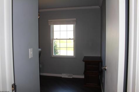 1614 Crestmont Circle Fairmont WV 26554