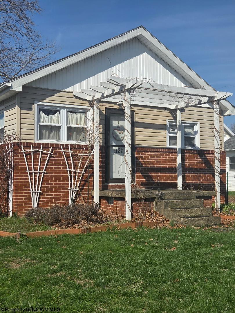1127 Munsey Street Morgantown WV 26505