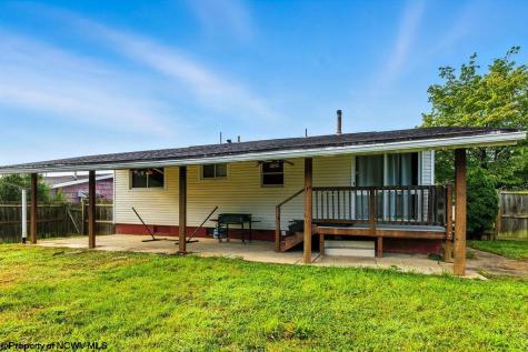 111 Circle Drive Bridgeport WV 26330