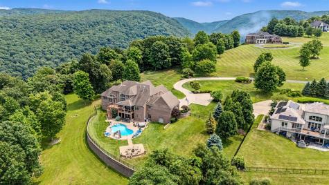 19 Miramichi Trail Morgantown WV 26508