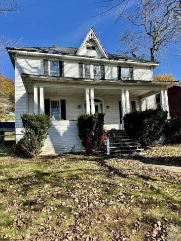 104 Brown Avenue Kingwood WV 26537