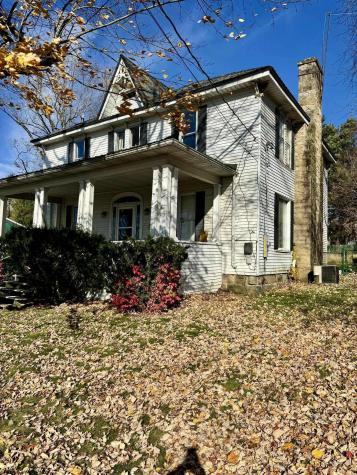 104 Brown Avenue Kingwood WV 26537