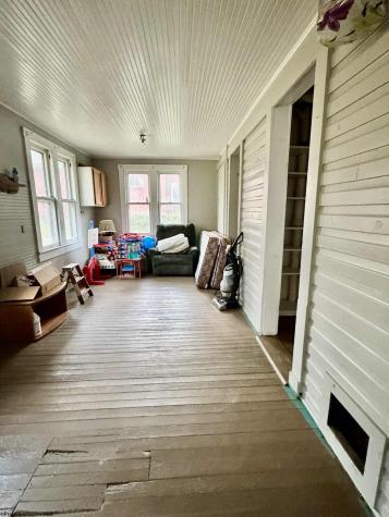 104 Brown Avenue Kingwood WV 26537