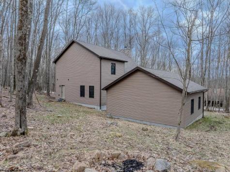 533 Windflower Drive Terra Alta WV 26764