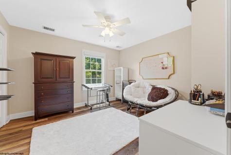 411 N Harwich Circle Morgantown WV 26501-08