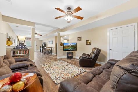 411 N Harwich Circle Morgantown WV 26501-08