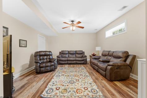 411 N Harwich Circle Morgantown WV 26501-08