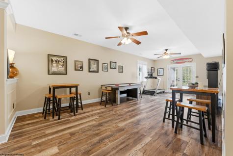 411 N Harwich Circle Morgantown WV 26501-08