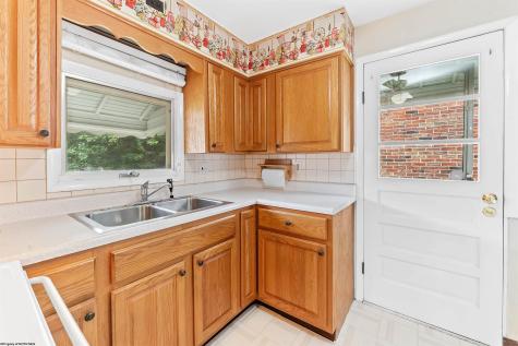 627 Elysian Avenue Morgantown WV 26501