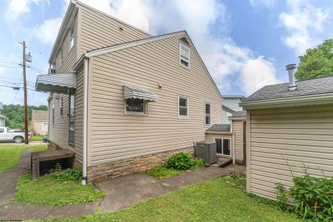627 Elysian Avenue Morgantown WV 26501