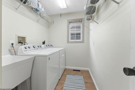 2010 Pinecrest Drive Morgantown WV 26505