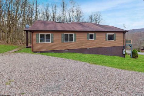 18 Catbird Lane Terra Alta WV 26764