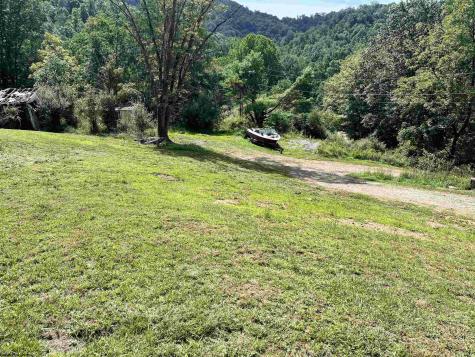 5970 Copley Road Weston WV 26452