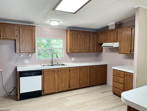 5970 Copley Road Weston WV 26452