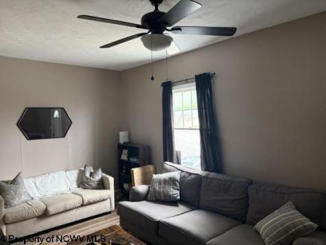483 Dallas Street Morgantown WV 26505