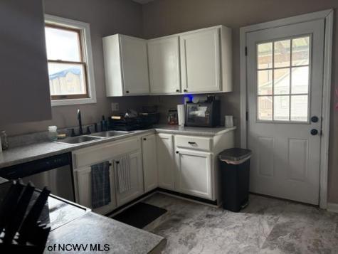 483 Dallas Street Morgantown WV 26505