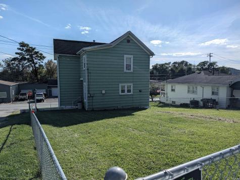 37 Summit Park Clarksburg WV 26301