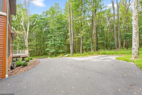 70 Goldfinch Lane Terra Alta WV 26764