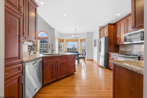 408 Platinum Point Morgantown WV 26508