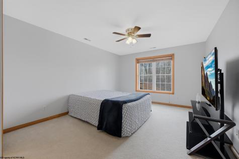 408 Platinum Point Morgantown WV 26508
