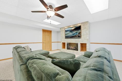 408 Platinum Point Morgantown WV 26508