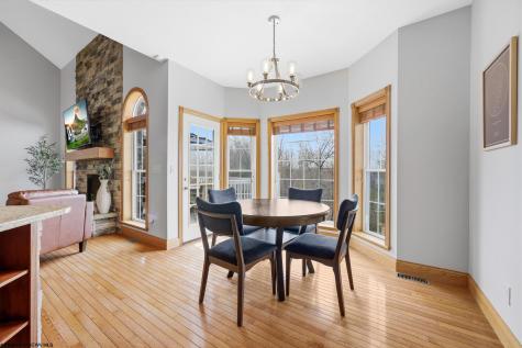 408 Platinum Point Morgantown WV 26508