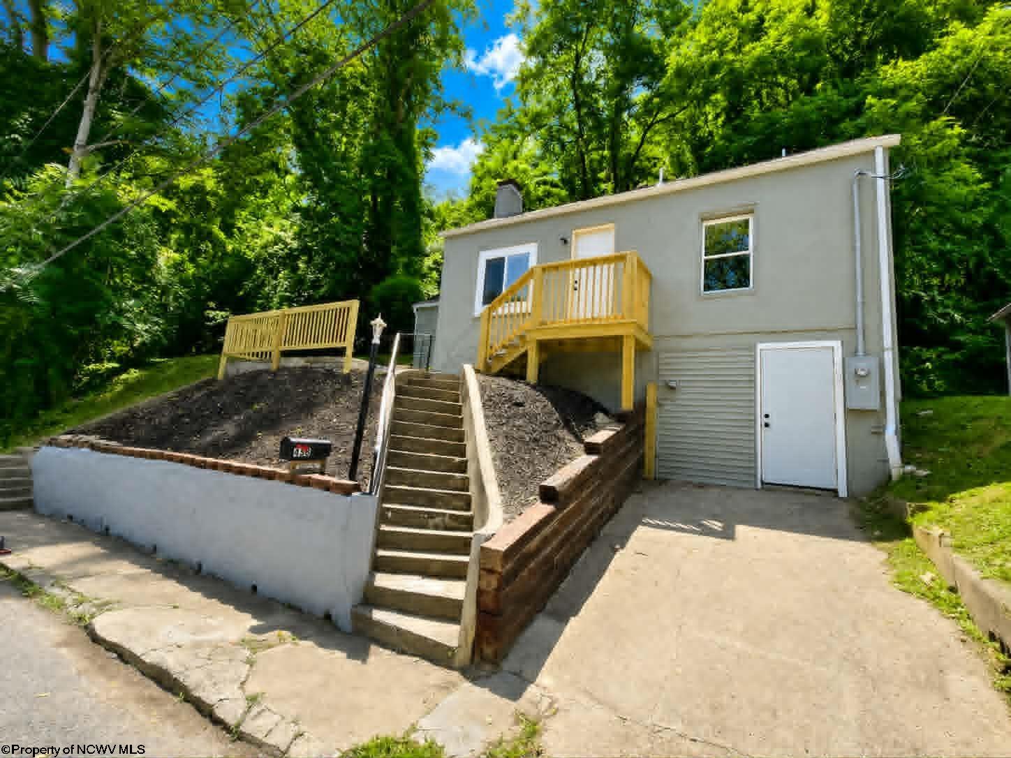 458 Ben Street Clarksburg WV 26301