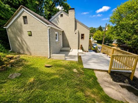 458 Ben Street Clarksburg WV 26301
