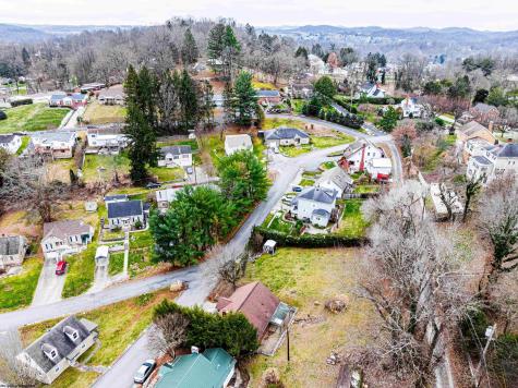 1135 Sunset Drive Fairmont WV 26554