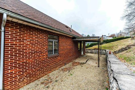 1135 Sunset Drive Fairmont WV 26554