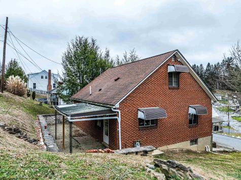 1135 Sunset Drive Fairmont WV 26554