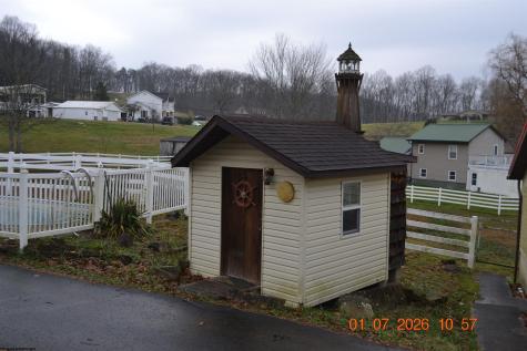 94 Dogwood Trail Napier WV 26631-7050