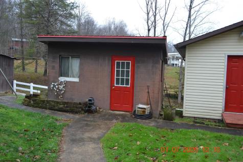 94 Dogwood Trail Napier WV 26631-7050