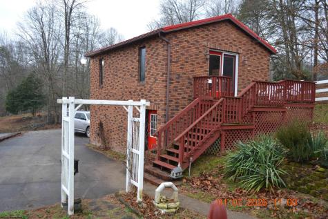 94 Dogwood Trail Napier WV 26631-7050
