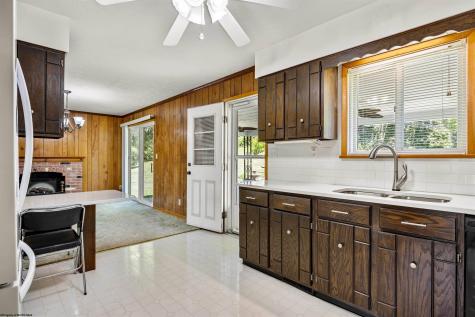 1354 Pineview Drive Morgantown WV 26505