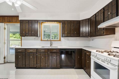 1354 Pineview Drive Morgantown WV 26505