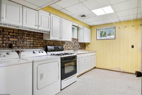 1354 Pineview Drive Morgantown WV 26505
