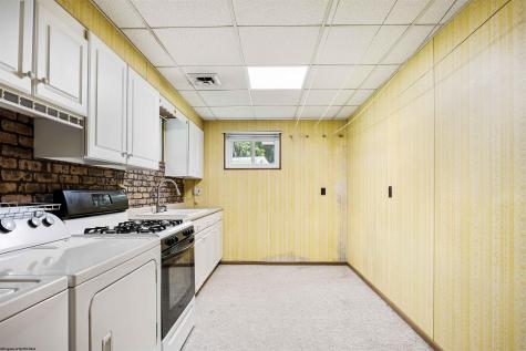 1354 Pineview Drive Morgantown WV 26505