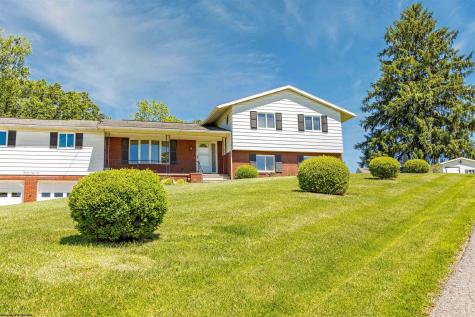 1354 Pineview Drive Morgantown WV 26505