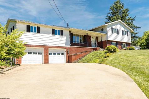 1354 Pineview Drive Morgantown WV 26505