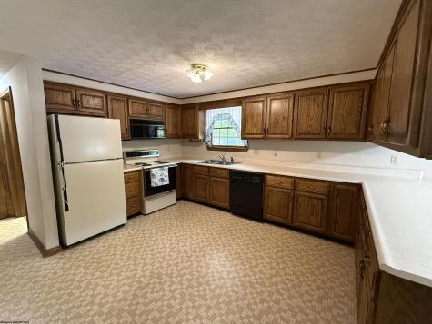 534 Teaberry Hills Lane Elkins WV 26241
