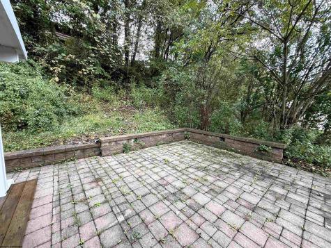 106 Elizabeth Circle Kingwood WV 26537