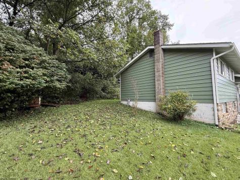 106 Elizabeth Circle Kingwood WV 26537